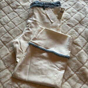 NWT Pilcro White Jeans - Size - 32